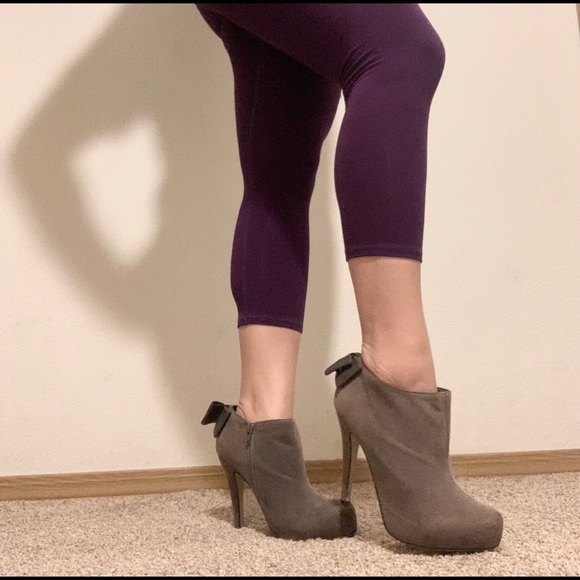 JustFab ankle booties - Picture 3 of 9